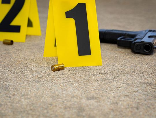 15-latek postrzelił nauczycielkę, a następnie popełnił samobójstwo