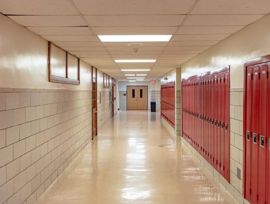 15-latka urodziła dziecko w szkole podstawowej w Chicago, noworodek zmarł