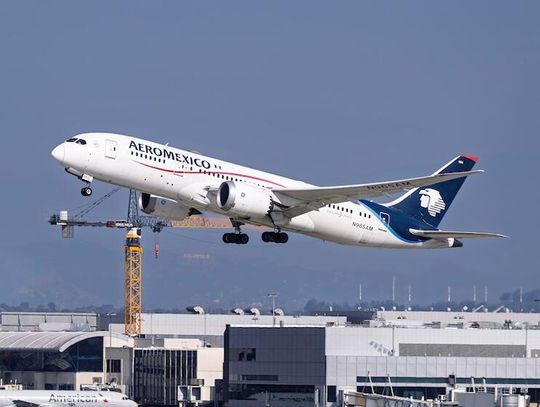 Administracja Trumpa grozi ograniczeniem lotów z Meksyku i grozi zerwaniem umowy między Delta a Aeromexico