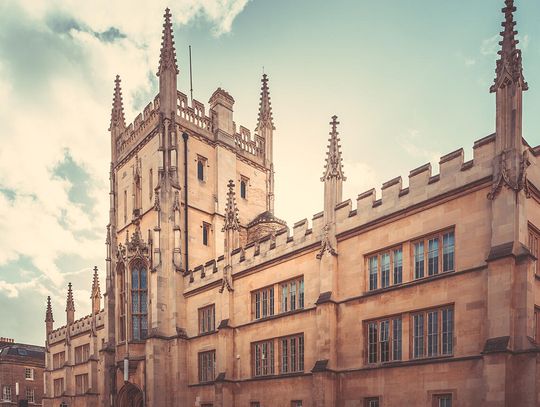 Administracja Trumpa obcina Harvardowi kolejne 450 mln dolarów