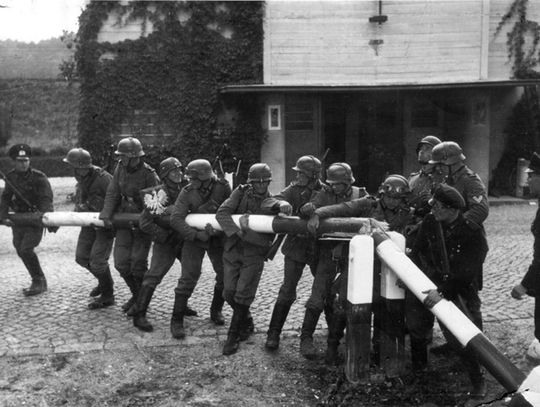 Agresja Niemiec na Polskę rozpoczęła II wojnę światową, Hitler liczył na osamotnienie Polski
