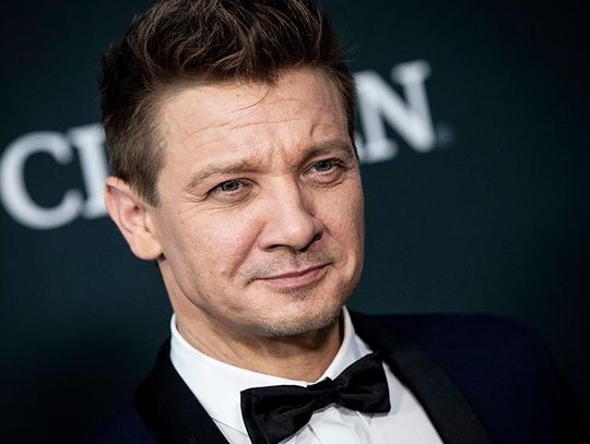 Aktor Jeremy Renner opublikował pierwsze zdjęcie ze szpitala po wypadku podczas odśnieżania