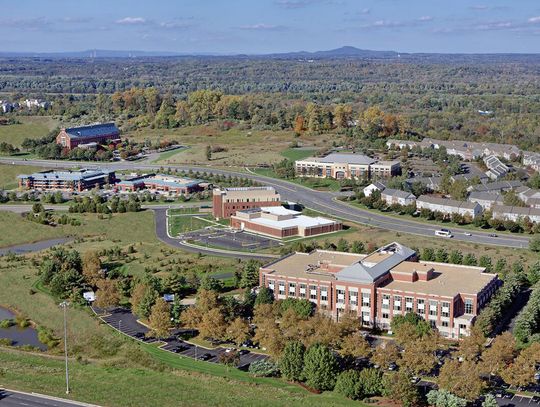 Amazon wykupił część Uniwersytetu George’a Washingtona w Virginii Amazon wykupił część Uniwersytetu George’a Washingtona w Virginii