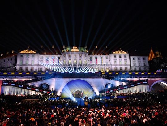 Amerykańskie media zauważyły, że piosenka “A Sky Full of Stars” zwieńczyła warszawskie przemówienie prezydenta Bidena