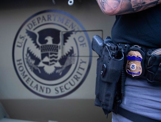 Amerykańskie służby imigracyjne rozszerzają system inwigilacji