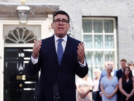 Andy Burnham został 59. premierem Wielkiej Brytanii