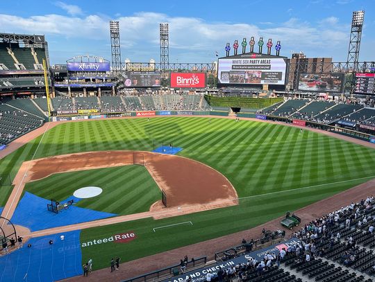 Archidiecezja w czerwcu odprawi mszę papieską na stadionie White Sox