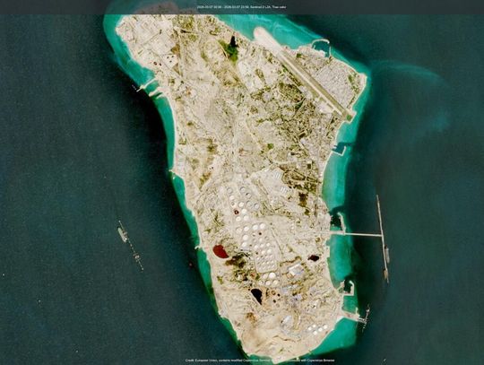 Armia: uderzyliśmy w ponad 90 celów wojskowych na irańskiej wyspie Chark