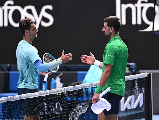 Australian Open - Djoković w półfinale po kreczu Musettiego