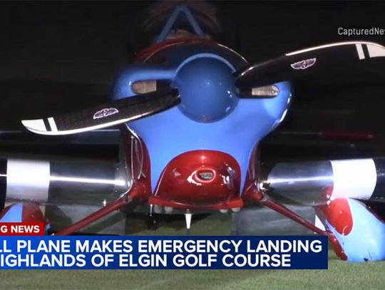 Awaryjne lądowanie małego samolotu na polu golfowym w Elgin (WIDEO)