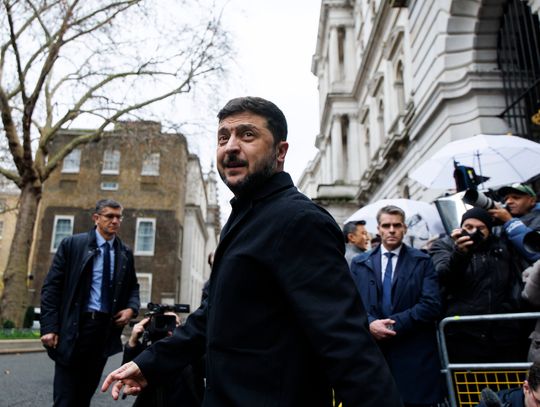 Axios: Zełenski pod coraz silniejszą presją ze strony Amerykanów Axios: Zełenski pod coraz silniejszą presją ze strony Amerykanów