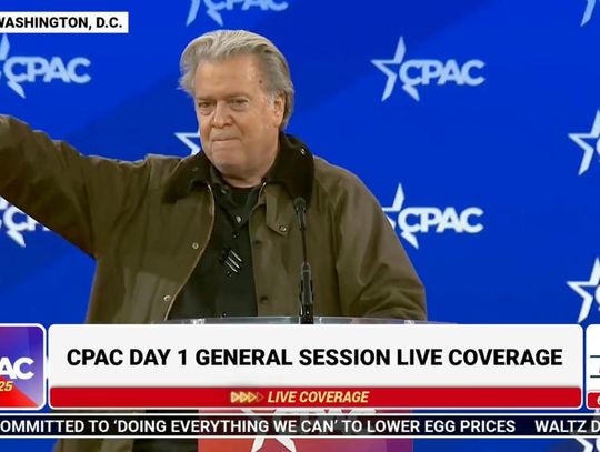 Bardella odwołał wystąpienie na konferencji prawicy po nazistowskim geście Bannona