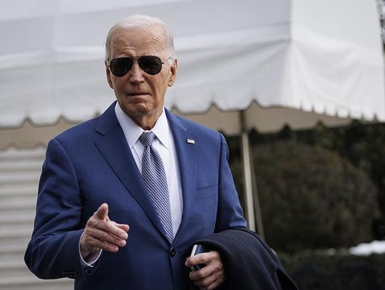 Biden: wstrzymanie pomocy dla Ukrainy przez mniejszość kongresmenów byłoby katastrofą