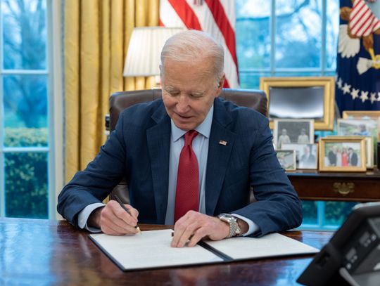 Biden zebrał rekordową sumę na kampanię dzięki wystąpieniu z Obamą i Clintonem