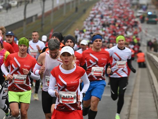 Bieg Niepodległości w Warszawie - blisko 19 tysięcy uczestników uczciło święto narodowe