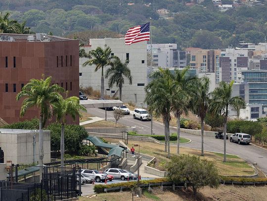 Bloomberg: ambasada USA wznawia działalność w Wenezueli