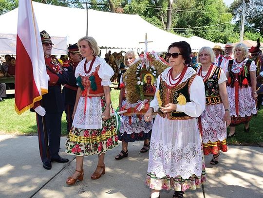 „Bochen chleba wam dajemy” – festiwal dożynkowy Związku Klubów Polskich