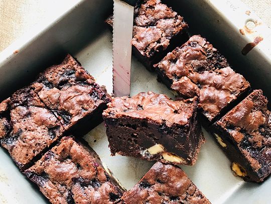 Brownie z borówkami i białą czekoladą