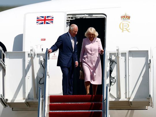 Brytyjski król Karol III przybył do Waszyngtonu rozpoczynając wizytę państwową (WIDEO)