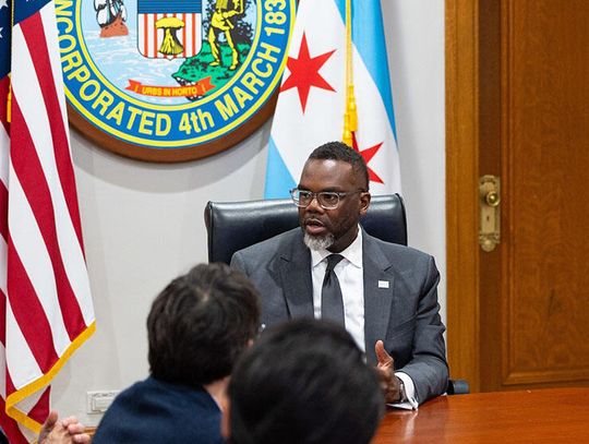 Burmistrz Chicago zawetował przepisy o nowej godzinie policyjnej dla młodzieży