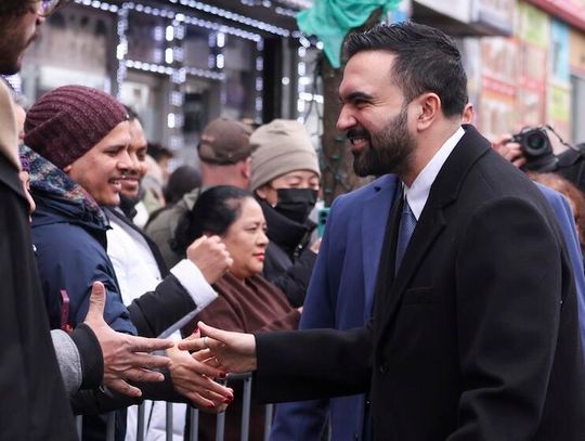 Burmistrz zapowiada obronę statusu Nowego Jorku jako „miasta sanktuarium”