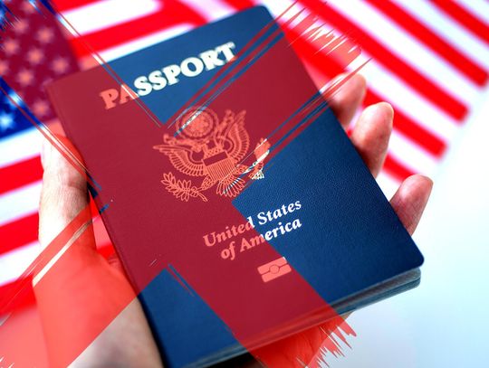 Były polski ksiądz wśród 10 osób, którym USA odbiera obywatelstwo