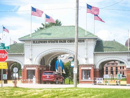 Cenne starocie na aukcji skarbnika Illinois podczas Targów Stanowych w Springfield