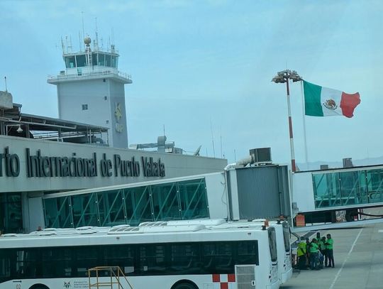 Chaos i niepewność wśród podróżujących do Meksyku, odwołane loty również z Chicago