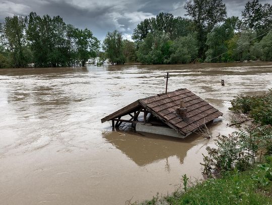 CNN: alerty powodziowe w Teksasie nie dotarły do wszystkich, bo ograniczono rządowy personel