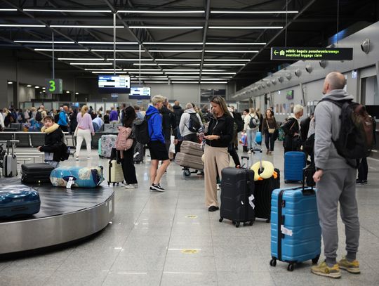 CNN: od wybuchu wojny na Bliskim Wschodzie odwołano blisko 14 tys. lotów