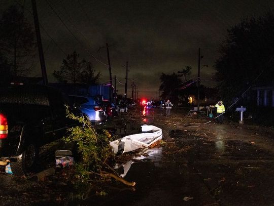 Co najmniej jedna ofiara śmiertelna tornada w Illinois (WIDEO)