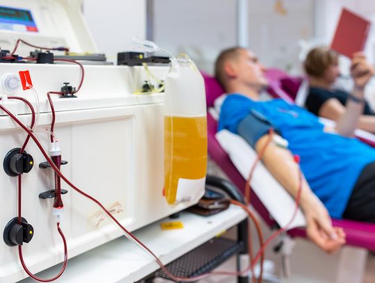 Coraz więcej Amerykanów z klasy średniej sprzedaje osocze, by pokryć podstawowe wydatki