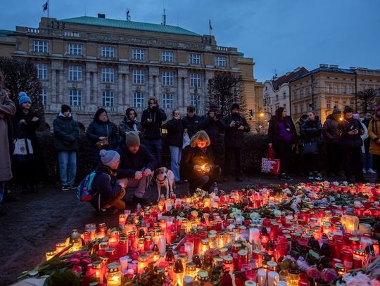 Czechy. Trwa żałoba narodowa po śmierci 14 osób w strzelaninie na Uniwersytecie Karola