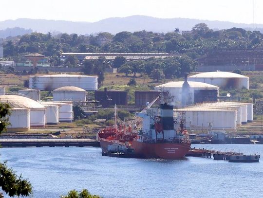 Cztery tankowce, które wypłynęły „na czarno”, wróciły na wenezuelskie wody terytorialne