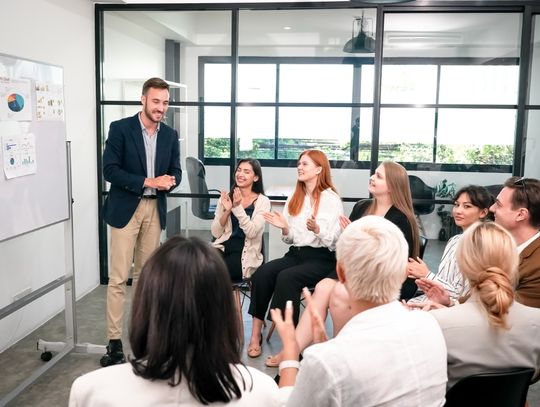 Czym jest mentoring biznesowy i jakie korzyści może przynieść Twojej firmie?