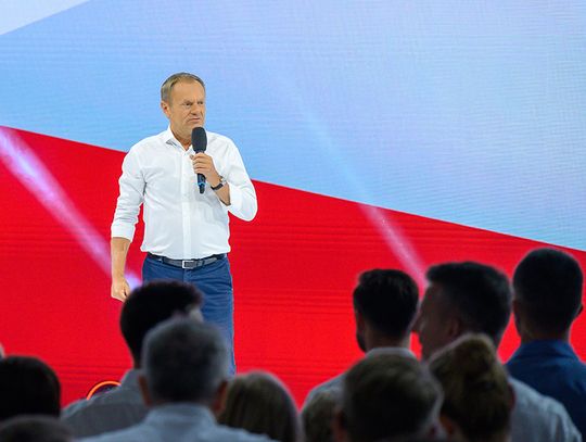 D. Tusk: jeszcze niecały miesiąc i pełnia praw kobiet nie będzie marzeniem, a stanie się znów codziennością