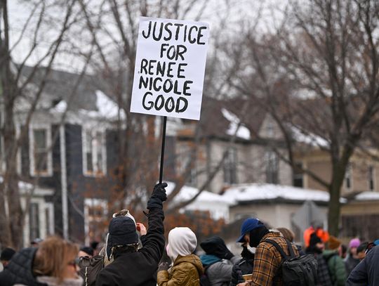 Demokraci z Illinois o działaniach ICE w Minneapolis: apel o śledztwo i starania o impeachment sekretarz DHS