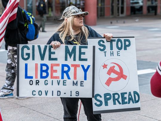 Demonstracje przed Thompson Center (ZOBACZ ZDJĘCIA)