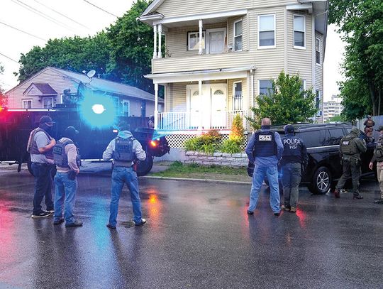 Deportacje nie tylko kryminalistów – kto trafia w ręce ICE