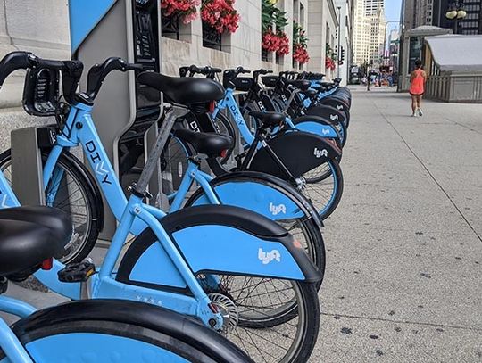 Divvy otwiera pięć stacji w Lincoln Park, Lakeview i West Loop do ładowania e-rowerów Lyft