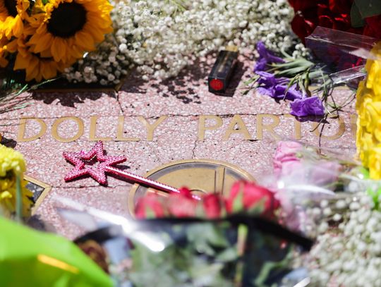 Dolly Parton zmarła po krótkiej walce z rakiem
