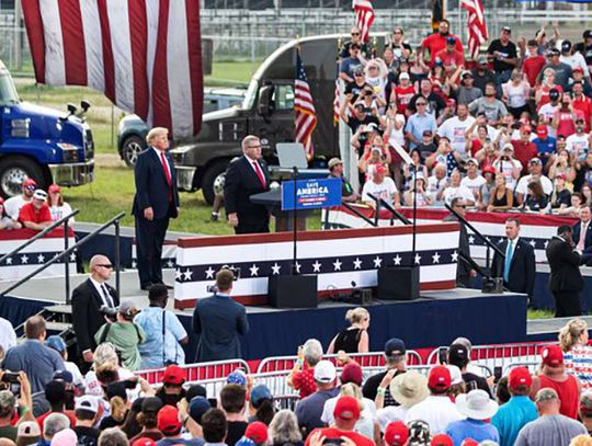 Donald Trump poparł Darrena Baileya w republikańskich prawyborach na gubernatora (WIDEO)