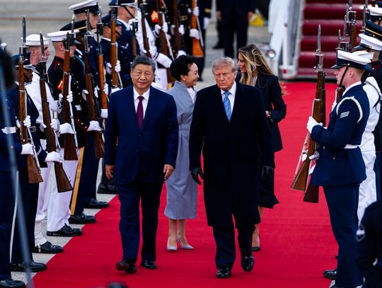 Donald Trump powitał przywódcę Chin Xi Jinpinga, który przybył z wizytą państwową