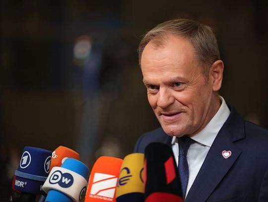 Donald Tusk: decyzję o rozszerzeniu UE dedykuję bohaterom, którzy poświęcili życie za niepodległą i europejską Ukrainę