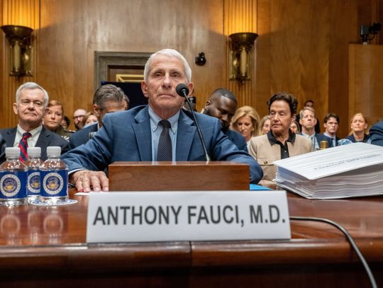 Dr Anthony Fauci odmówił odpowiedzi na pytania senatorów