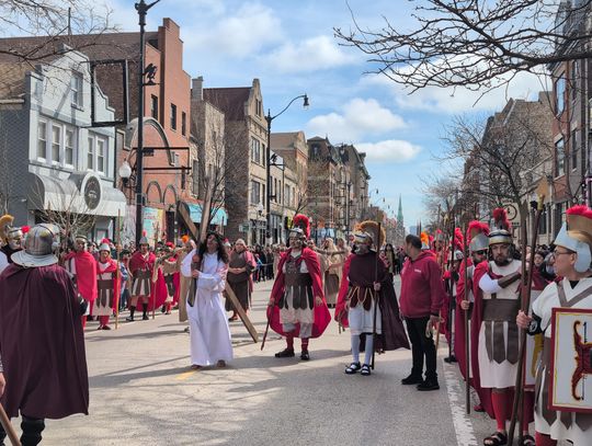 Droga Krzyżowa w Pilsen, Chicago Droga Krzyżowa w Pilsen, Chicago