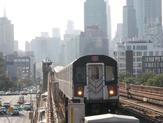 Dwie nastolatki zginęły podczas jazdy na dachu wagonu metra w Nowym Jorku