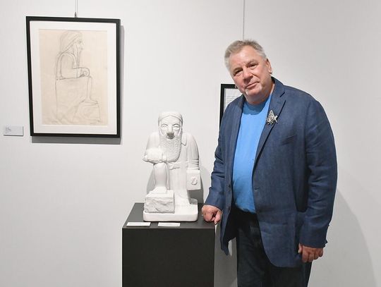 Dziedzictwo wyryte w kamieniu: Ted Strandt w polonijnym Dwell Studio