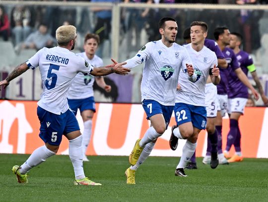 Ekstraklasa piłkarska - Lech liderem, Pogoń też z drugim zwycięstwem