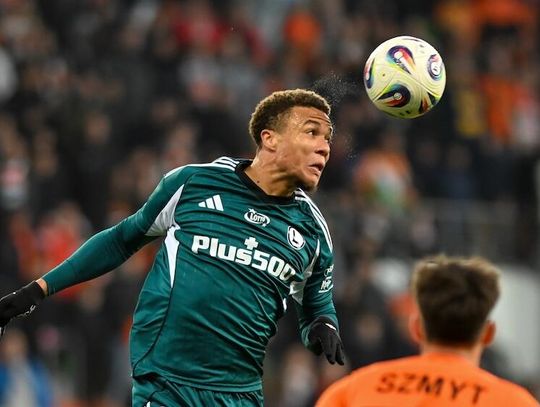 Ekstraklasa piłkarska - porażka Legii, remis Lecha
